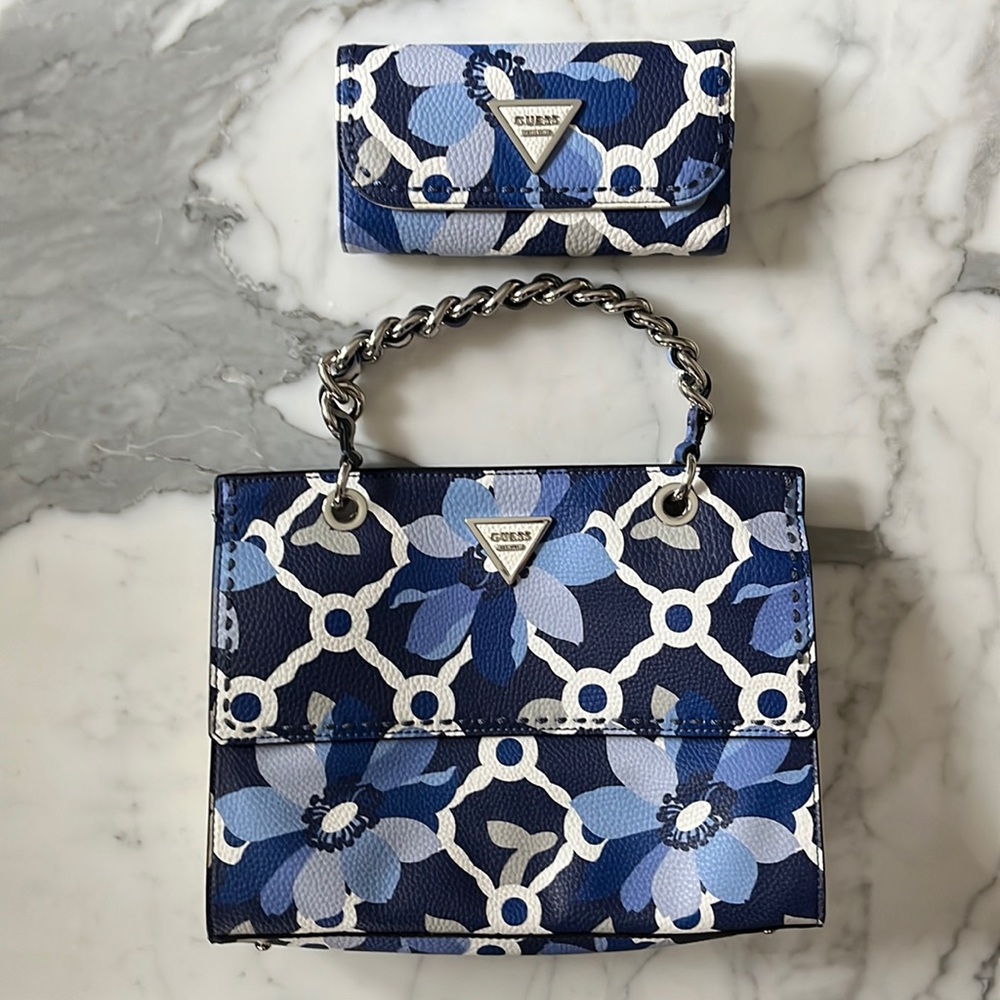 BRAND NEW 2 in 1 Guess Hobo Messenger Bag